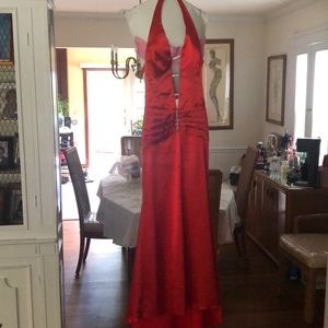 Reg-orange plunging V gown with low back